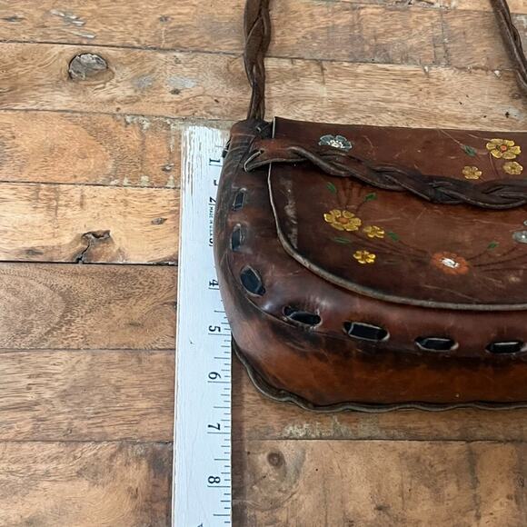 Vintage Shoulder Bag 8.5in Hand Tooled Braided Leather W/ Hand Painted Flowers - Picture 7 of 15